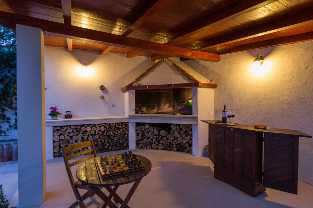 cbaadfd9-b791-40ce-91a8-1b3eee4f7bc8